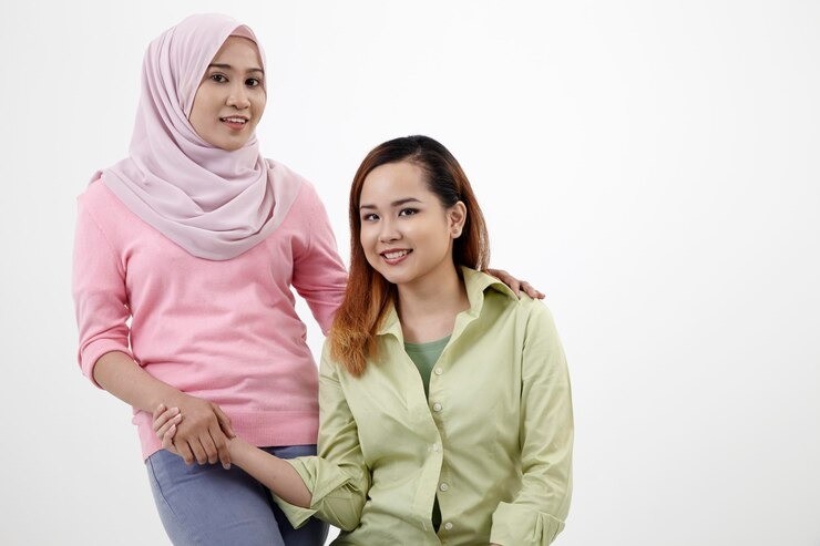 kerusakan rambut karena kunciran, rambut rontok parah, tips rambut sehat berhijab, cara mengikat rambut tanpa merusak, perawatan rambut ibu menyusui, rambut patah karena ikat rambut, rambut rusak karena jilbab, mengatasi rambut rontok setelah melahirkan